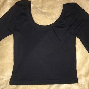 Black long sleeve crop top